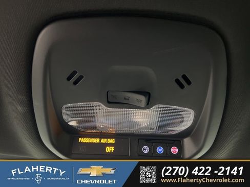 Used 2024 Chevrolet Trax RS image 33