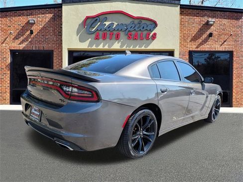 Used 2018 Dodge Charger R/T w/ Blacktop Package image 3