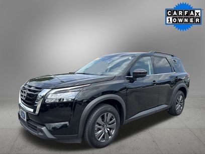 Used 2024 Nissan Pathfinder SV