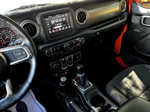 Used 2018 Jeep Wrangler Unlimited Rubicon w/ Safety Group image 41