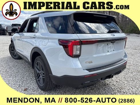 New 2026 Ford Explorer ST-Line image 9