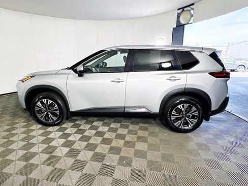 Used 2021 Nissan Rogue SV AWD/4WD image 8