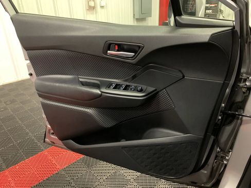 Used 2018 Toyota C-HR XLE image 26