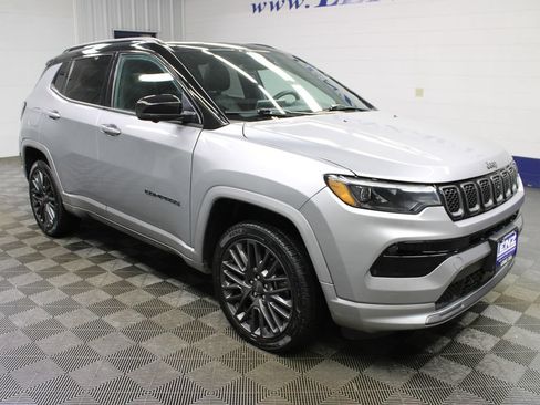 Used 2023 Jeep Compass High Altitude w/ Driver Assist Group I AWD/4WD image 3