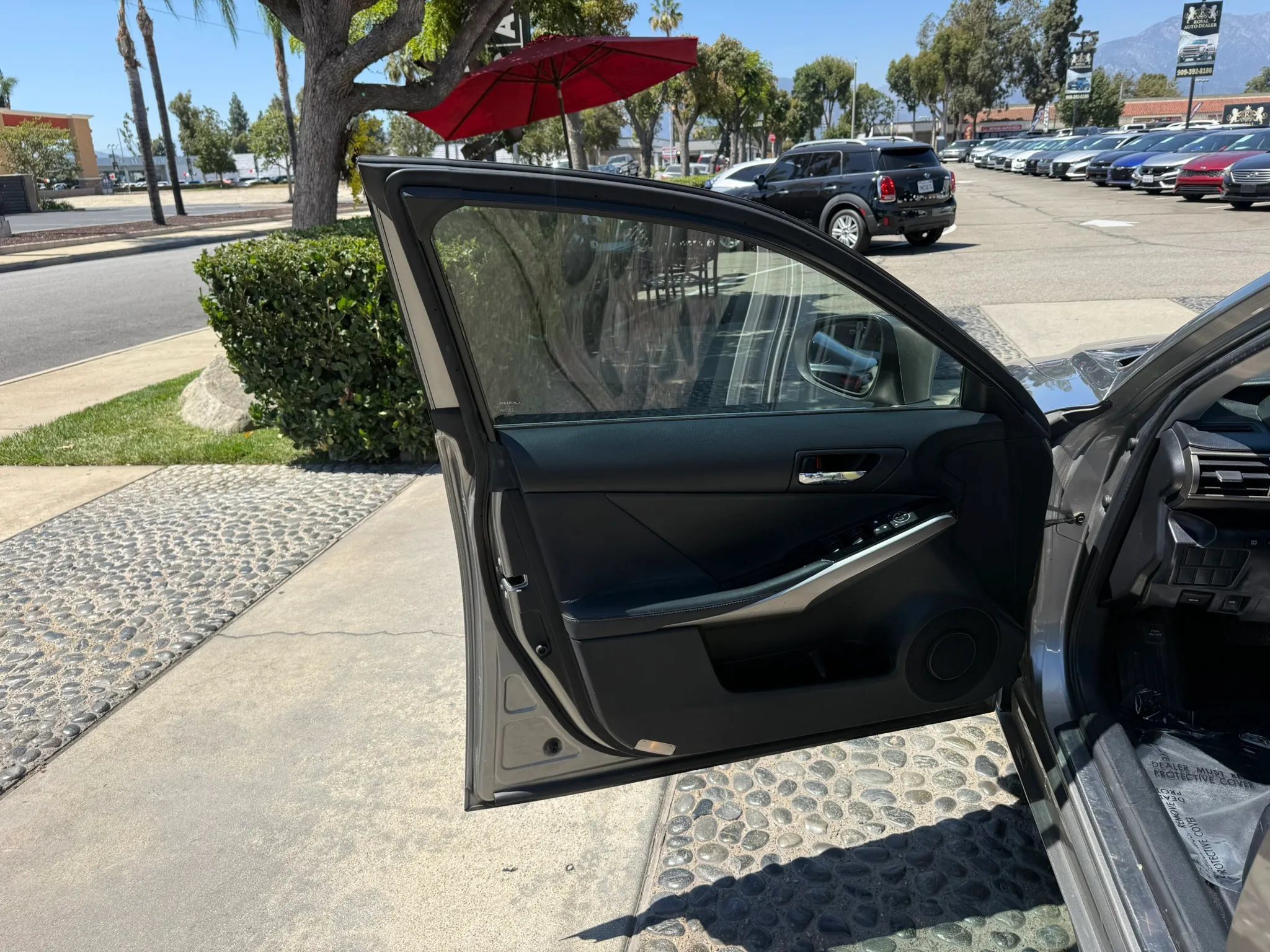 Used 2016 Lexus IS 200t RWD image 9