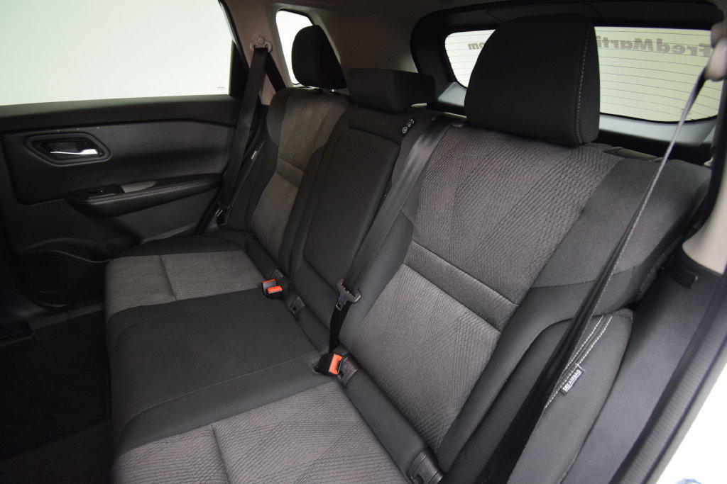 Used 2025 Nissan Rogue SV AWD/4WD image 18