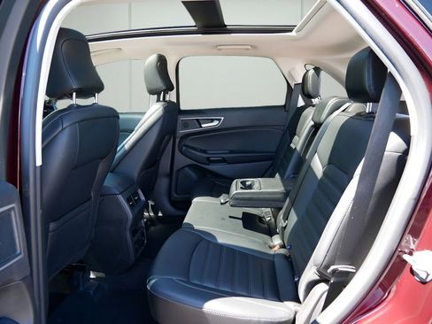 Used 2024 Ford Edge SEL w/ Convenience Package AWD/4WD image 11