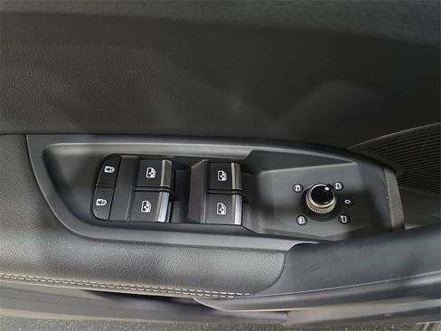 Used 2023 Audi Q5 2.0T Prestige w/ Prestige Package image 27