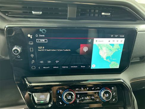 Used 2024 GMC Sierra 2500 AT4 w/ Snow Plow Prep/Camper Package image 14