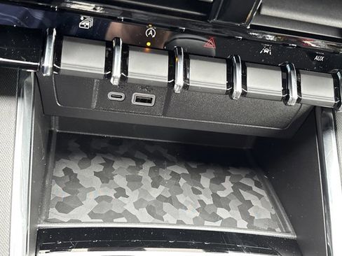 New 2025 GMC Canyon Elevation w/ Convenience Package image 33