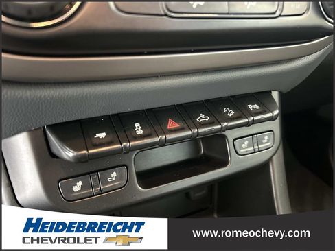 Used 2022 Chevrolet Colorado Z71 AWD/4WD image 24