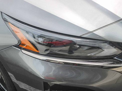 Used 2025 Nissan Altima 2.5 SR image 2