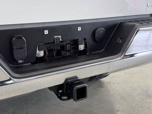 Used 2023 GMC Sierra 1500 SLE image 34