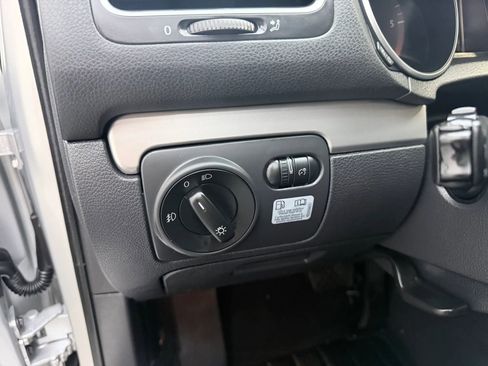 Used 2013 Volkswagen Golf TDI FWD image 12