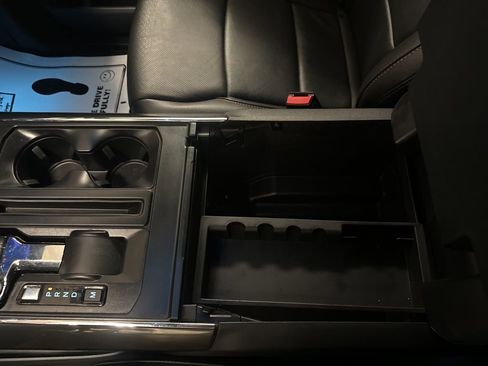 Certified 2022 Ford F150 Lariat image 30