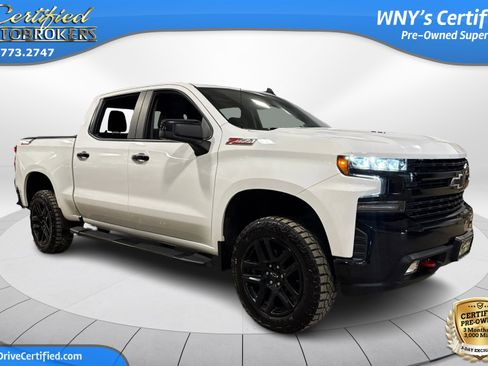Used 2021 Chevrolet Silverado 1500 LT Trail Boss w/ Bed Protection Package image 3
