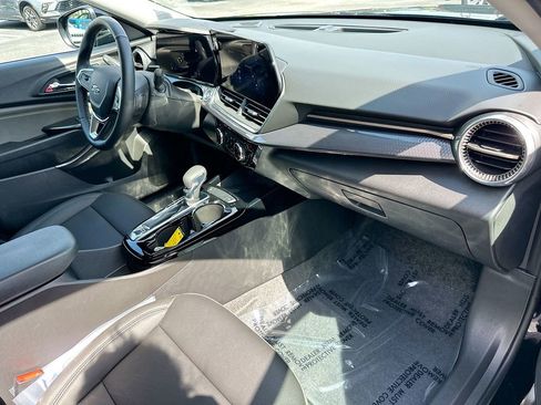 Certified 2026 Chevrolet Trax ACTIV w/ Sunroof Package FWD image 28