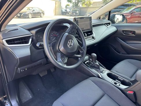 Used 2025 Toyota Corolla LE FWD image 33