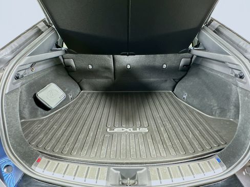 Used 2023 Lexus RZ 450e Premium w/ Technology Package image 27