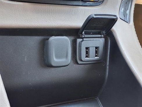 Used 2019 GMC Yukon SLT image 6