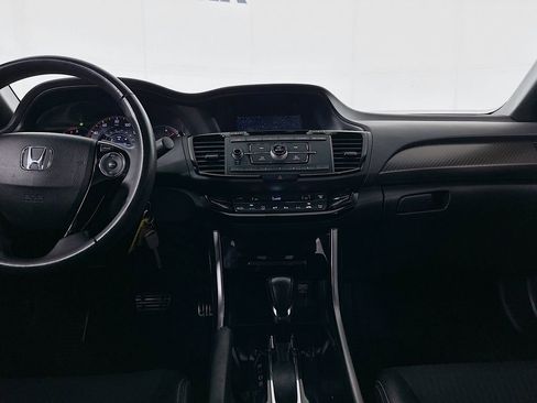 Used 2017 Honda Accord Sport image 24