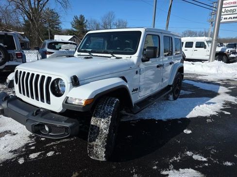 Used 2023 Jeep Wrangler Altitude image 18