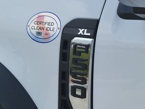 New 2026 Ford F550 4x4 Crew Cab Super Duty image 13