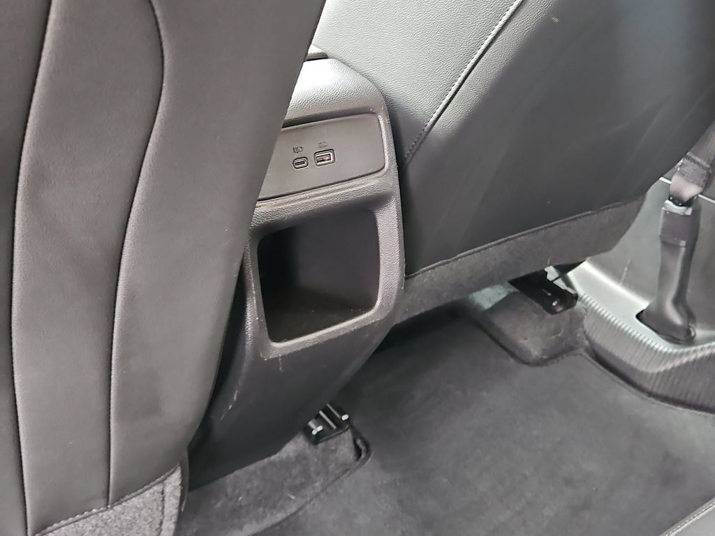 Used 2025 Chevrolet Trax LT FWD image 15