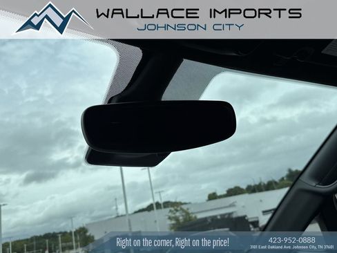 Used 2023 Chrysler Pacifica Touring-L w/ S Appearance Package AWD/4WD image 17