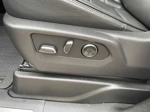 Certified 2025 GMC Yukon Denali AWD/4WD image 42