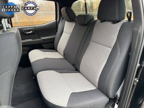 Used 2023 Toyota Tacoma TRD Sport image 18