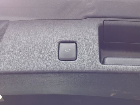 Used 2023 Ford Escape SE FWD image 22
