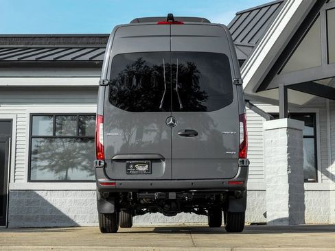 Used 2025 Mercedes-Benz Sprinter 2500 image 8