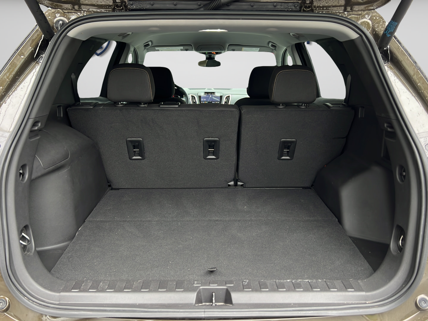 Used 2024 Chevrolet Equinox LT FWD image 9