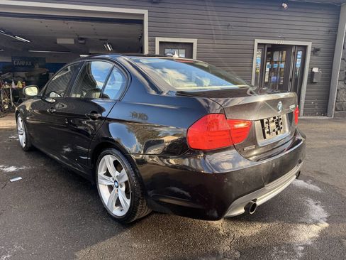 Used 2011 BMW 335i xDrive Sedan AWD/4WD image 8