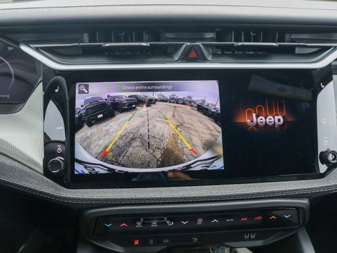 New 2026 Jeep Cherokee Laredo AWD/4WD image 18