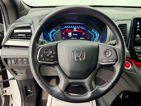 Used 2023 Honda Odyssey Sport image 14
