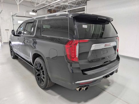 Used 2023 GMC Yukon XL Denali w/ Denali Reserve Package AWD/4WD image 10