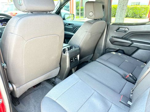 Used 2025 Chevrolet Colorado Trail Boss AWD/4WD image 24