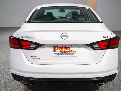 Used 2024 Nissan Altima 2.5 SR image 8