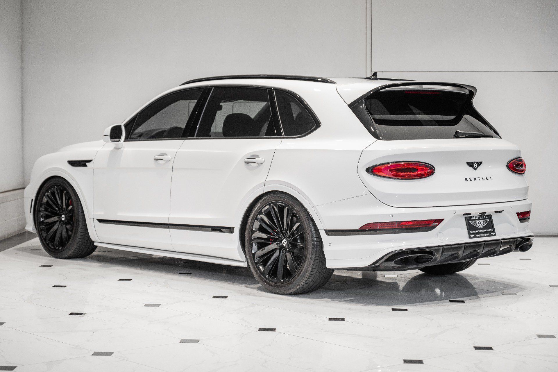 Used 2021 Bentley Bentayga Speed AWD/4WD image 3