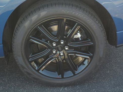 Certified 2024 Ford Edge ST-Line AWD/4WD image 7