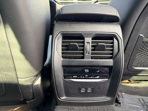 Used 2023 BMW 330i Sedan w/ Driving Assistance Package image 33