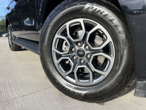 Used 2025 Ford Expedition Active RWD image 6