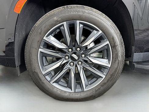 Used 2023 Cadillac Escalade Sport w/ LPO, Illumination Package image 33