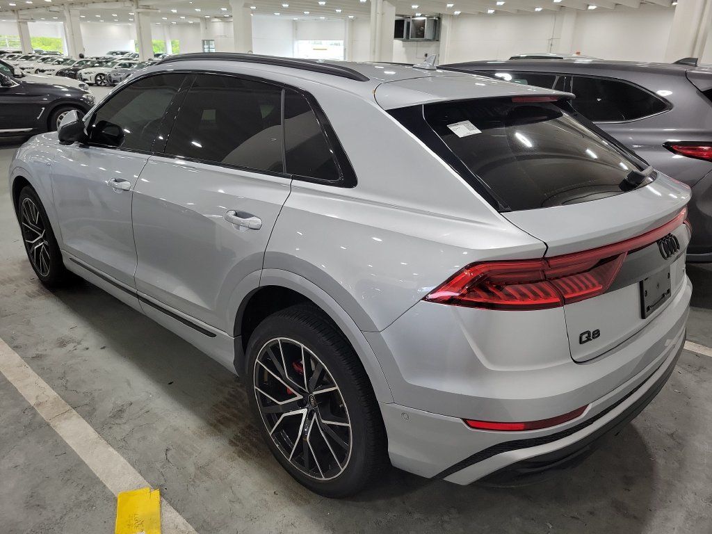 Used 2022 Audi Q8 Premium Plus w/ Premium Plus Package AWD/4WD image 3