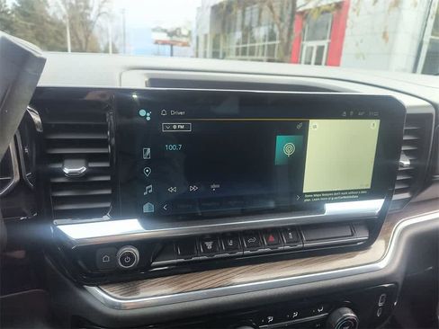 Used 2024 Chevrolet Silverado 3500 LT image 16