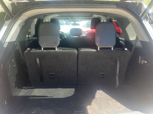 Used 2021 Ford Explorer XLT w/ Equipment Group 202A AWD/4WD image 7