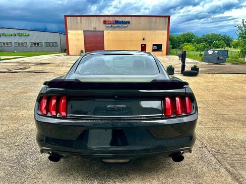 Used 2017 Ford Mustang GT w/ GT Performance Package RWD image 5