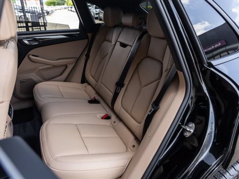 New 2026 Porsche Macan AWD/4WD image 32